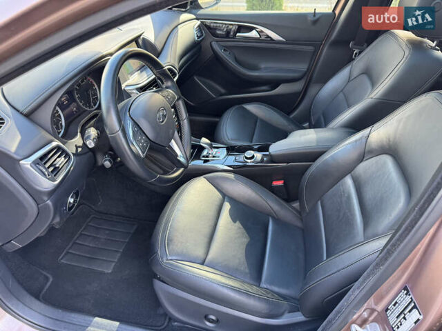 Коричневий Інфініті QX30, об'ємом двигуна 2 л та пробігом 53 тис. км за 18500 $, фото 34 на Automoto.ua
