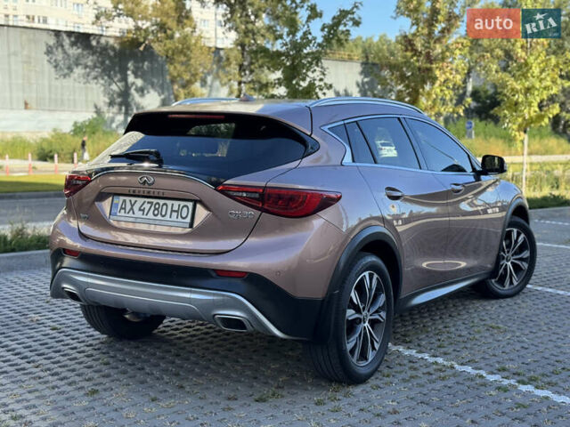 Коричневий Інфініті QX30, об'ємом двигуна 2 л та пробігом 53 тис. км за 18500 $, фото 14 на Automoto.ua