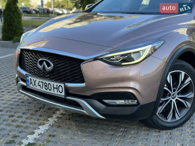 Коричневий Інфініті QX30, об'ємом двигуна 2 л та пробігом 53 тис. км за 18500 $, фото 6 на Automoto.ua