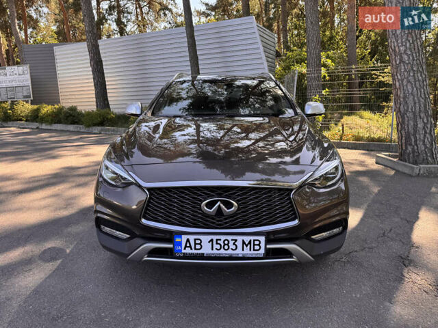 Коричневый Инфинити QX30, объемом двигателя 1.99 л и пробегом 82 тыс. км за 19000 $, фото 3 на Automoto.ua