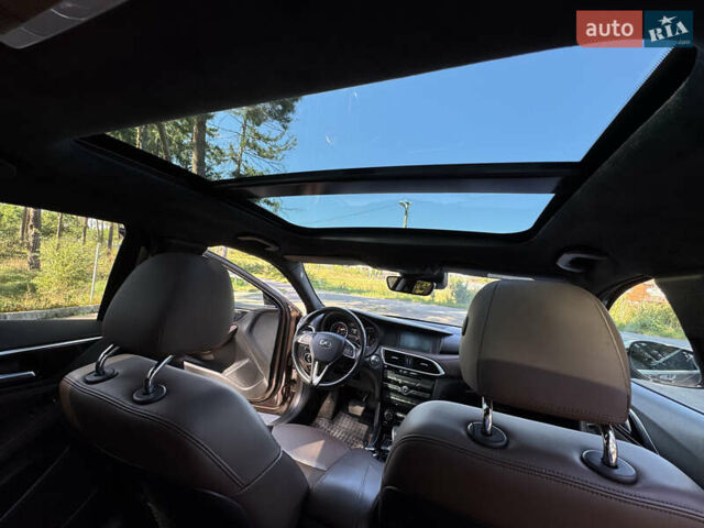 Коричневый Инфинити QX30, объемом двигателя 1.99 л и пробегом 82 тыс. км за 19000 $, фото 15 на Automoto.ua