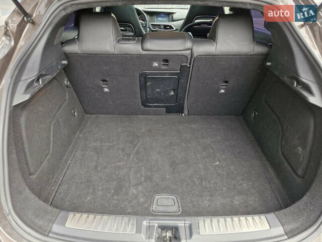 Коричневий Інфініті QX30, об'ємом двигуна 2 л та пробігом 117 тис. км за 18900 $, фото 26 на Automoto.ua