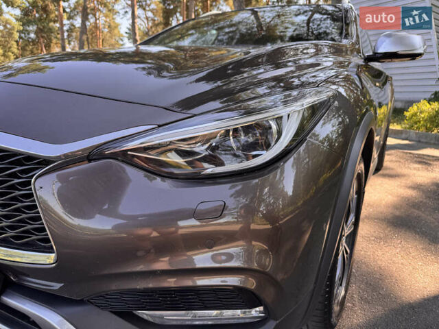 Коричневый Инфинити QX30, объемом двигателя 1.99 л и пробегом 82 тыс. км за 19000 $, фото 4 на Automoto.ua