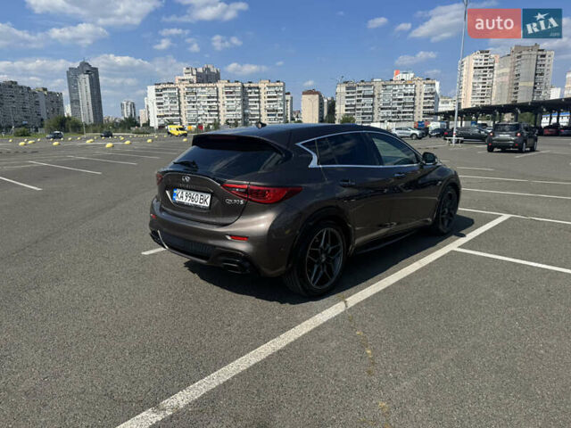 Коричневий Інфініті QX30, об'ємом двигуна 2 л та пробігом 112 тис. км за 20500 $, фото 4 на Automoto.ua