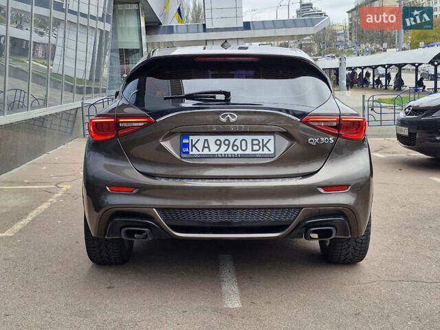 Коричневий Інфініті QX30, об'ємом двигуна 2 л та пробігом 117 тис. км за 18900 $, фото 5 на Automoto.ua