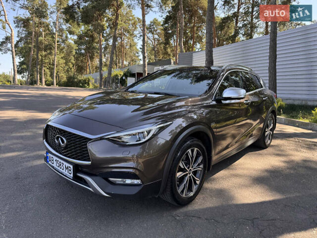 Коричневый Инфинити QX30, объемом двигателя 1.99 л и пробегом 82 тыс. км за 19000 $, фото 1 на Automoto.ua