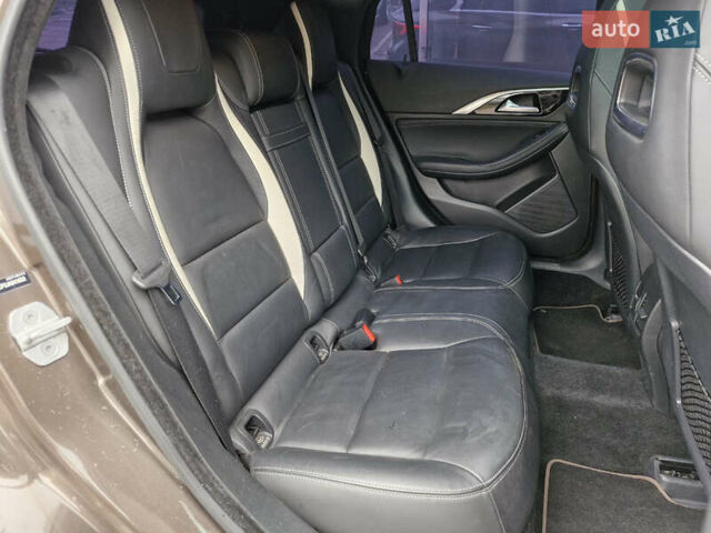 Коричневий Інфініті QX30, об'ємом двигуна 2 л та пробігом 117 тис. км за 18900 $, фото 11 на Automoto.ua