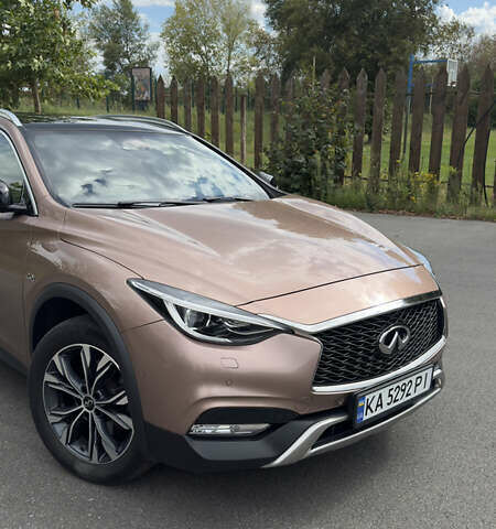 Коричневый Инфинити QX30, объемом двигателя 1.99 л и пробегом 60 тыс. км за 24500 $, фото 5 на Automoto.ua