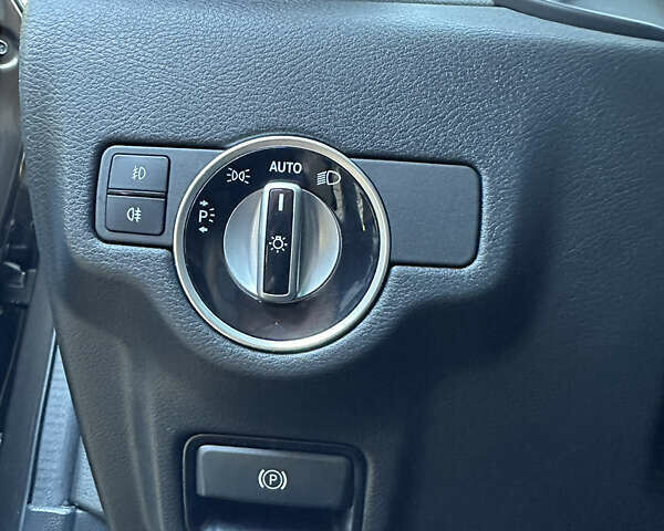 Инфинити QX30 2018 в Черновцах на Automoto.ua Коричневый Инфинити QX30, объемом двигателя 2 л и пробегом 67 тыс. км за 19900 $, фото 30 на Automoto.ua