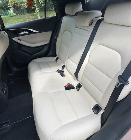 Коричневый Инфинити QX30, объемом двигателя 1.99 л и пробегом 60 тыс. км за 24500 $, фото 8 на Automoto.ua