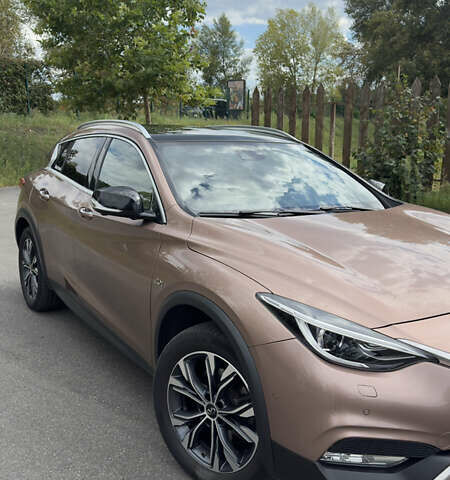 Коричневый Инфинити QX30, объемом двигателя 1.99 л и пробегом 60 тыс. км за 24500 $, фото 6 на Automoto.ua