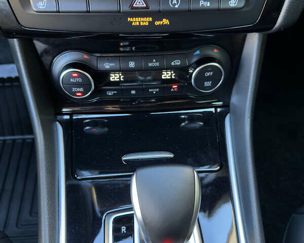 Инфинити QX30 2018 в Черновцах на Automoto.ua Коричневый Инфинити QX30, объемом двигателя 2 л и пробегом 67 тыс. км за 19900 $, фото 28 на Automoto.ua