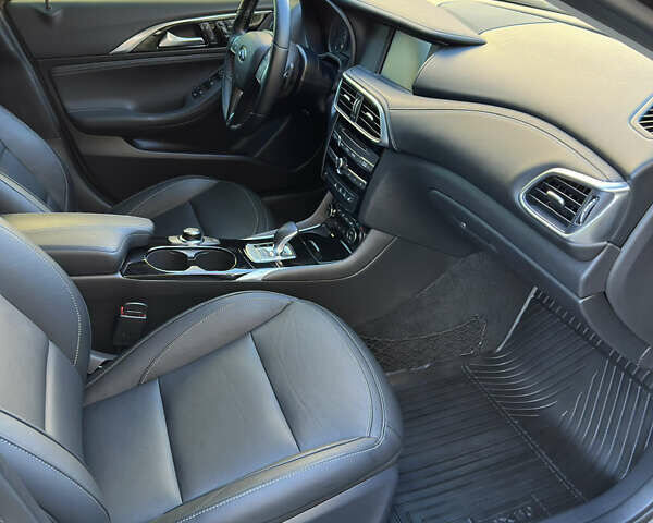 Инфинити QX30 2018 в Черновцах на Automoto.ua Коричневый Инфинити QX30, объемом двигателя 2 л и пробегом 67 тыс. км за 19900 $, фото 20 на Automoto.ua