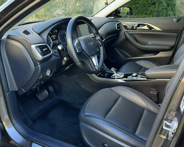 Инфинити QX30 2018 в Черновцах на Automoto.ua Коричневый Инфинити QX30, объемом двигателя 2 л и пробегом 67 тыс. км за 19900 $, фото 10 на Automoto.ua