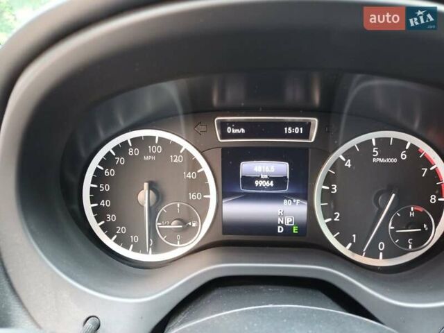 Красный Инфинити QX30, объемом двигателя 1.99 л и пробегом 90 тыс. км за 17000 $, фото 6 на Automoto.ua