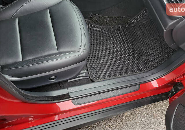 Красный Инфинити QX30, объемом двигателя 1.99 л и пробегом 103 тыс. км за 19800 $, фото 15 на Automoto.ua