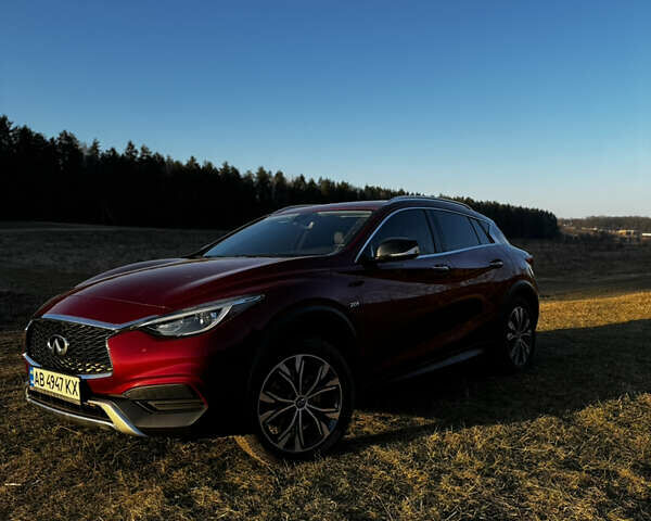Красный Инфинити QX30, объемом двигателя 1.99 л и пробегом 103 тыс. км за 19800 $, фото 2 на Automoto.ua