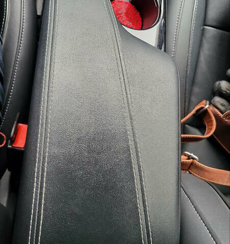 Красный Инфинити QX30, объемом двигателя 1.99 л и пробегом 103 тыс. км за 19800 $, фото 24 на Automoto.ua