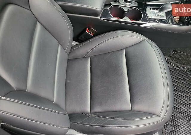 Красный Инфинити QX30, объемом двигателя 1.99 л и пробегом 103 тыс. км за 19800 $, фото 16 на Automoto.ua