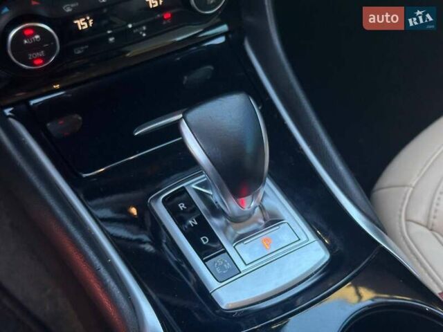 Красный Инфинити QX30, объемом двигателя 1.99 л и пробегом 140 тыс. км за 17990 $, фото 20 на Automoto.ua