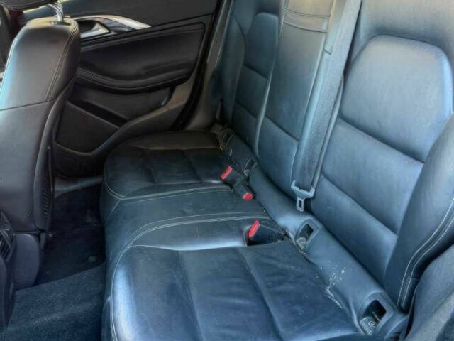 Червоний Інфініті QX30, об'ємом двигуна 2 л та пробігом 60 тис. км за 4150 $, фото 10 на Automoto.ua