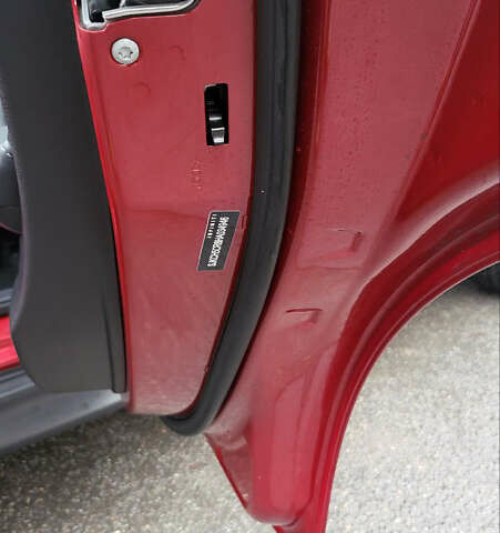 Красный Инфинити QX30, объемом двигателя 1.99 л и пробегом 103 тыс. км за 19800 $, фото 19 на Automoto.ua