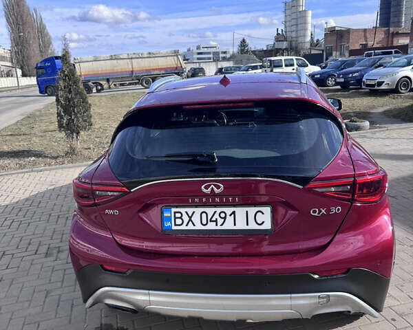 Червоний Інфініті QX30, об'ємом двигуна 1.99 л та пробігом 90 тис. км за 16400 $, фото 4 на Automoto.ua