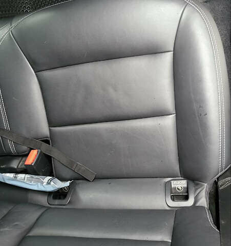 Красный Инфинити QX30, объемом двигателя 1.99 л и пробегом 103 тыс. км за 19800 $, фото 6 на Automoto.ua