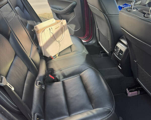Червоний Інфініті QX30, об'ємом двигуна 1.99 л та пробігом 90 тис. км за 16400 $, фото 6 на Automoto.ua