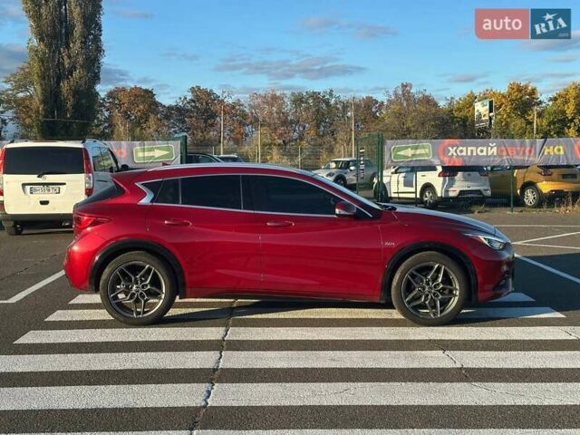 Красный Инфинити QX30, объемом двигателя 1.99 л и пробегом 140 тыс. км за 17990 $, фото 4 на Automoto.ua