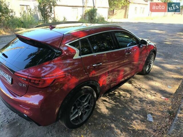 Красный Инфинити QX30, объемом двигателя 1.99 л и пробегом 140 тыс. км за 18000 $, фото 7 на Automoto.ua