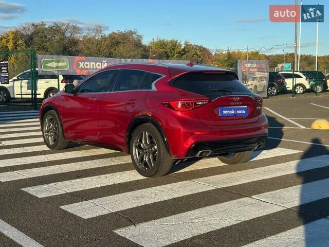 Красный Инфинити QX30, объемом двигателя 1.99 л и пробегом 140 тыс. км за 17990 $, фото 5 на Automoto.ua