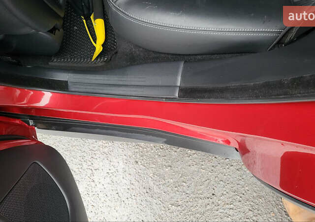 Красный Инфинити QX30, объемом двигателя 1.99 л и пробегом 103 тыс. км за 19800 $, фото 7 на Automoto.ua