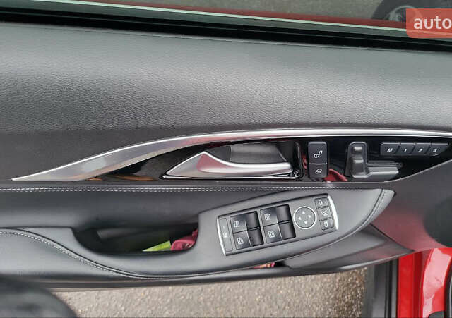 Красный Инфинити QX30, объемом двигателя 1.99 л и пробегом 103 тыс. км за 19800 $, фото 10 на Automoto.ua