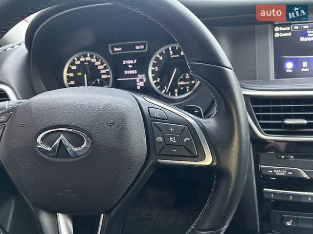 Червоний Інфініті QX30, об'ємом двигуна 2 л та пробігом 32 тис. км за 18999 $, фото 34 на Automoto.ua