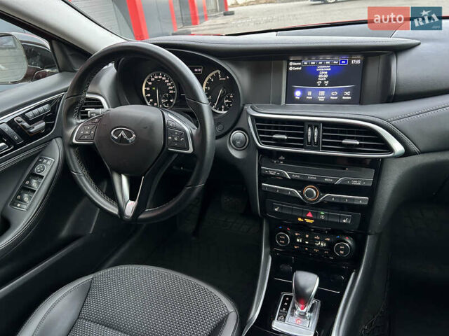 Червоний Інфініті QX30, об'ємом двигуна 2 л та пробігом 32 тис. км за 18999 $, фото 29 на Automoto.ua