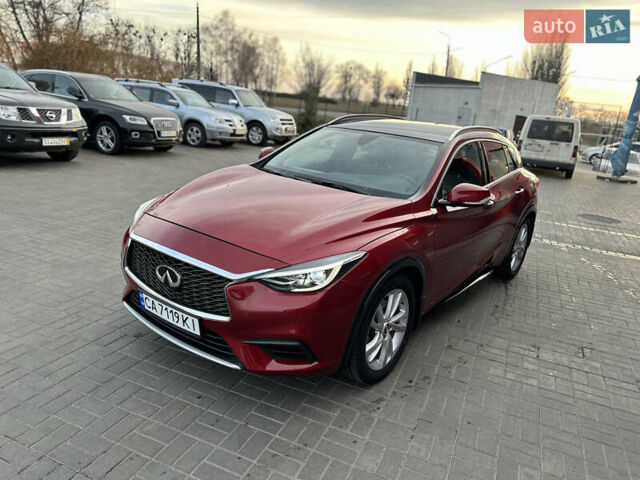 Червоний Інфініті QX30, об'ємом двигуна 2 л та пробігом 32 тис. км за 18999 $, фото 4 на Automoto.ua