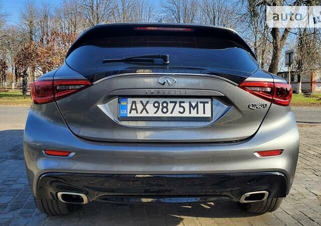 Інфініті QX30, об'ємом двигуна 1.99 л та пробігом 179 тис. км за 17000 $, фото 5 на Automoto.ua