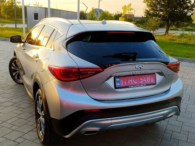 Инфинити QX30, объемом двигателя 2 л и пробегом 250 тыс. км за 13800 $, фото 5 на Automoto.ua