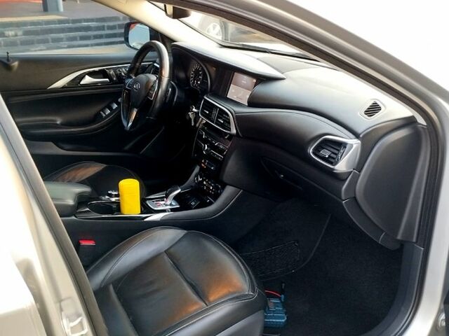 Инфинити QX30, объемом двигателя 2 л и пробегом 250 тыс. км за 13800 $, фото 7 на Automoto.ua