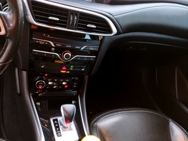 Инфинити QX30, объемом двигателя 2 л и пробегом 250 тыс. км за 13800 $, фото 8 на Automoto.ua