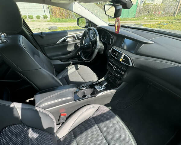 Інфініті QX30, об'ємом двигуна 2 л та пробігом 33 тис. км за 22000 $, фото 8 на Automoto.ua