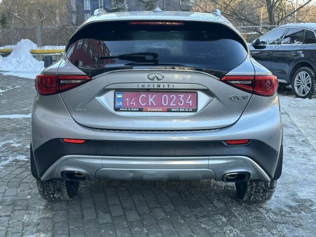 Сірий Інфініті QX30, об'ємом двигуна 2 л та пробігом 188 тис. км за 12700 $, фото 5 на Automoto.ua