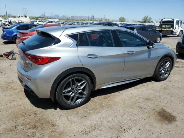 Сірий Інфініті QX30, об'ємом двигуна 0 л та пробігом 52 тис. км за 2150 $, фото 2 на Automoto.ua