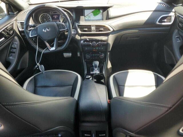 Сірий Інфініті QX30, об'ємом двигуна 0 л та пробігом 52 тис. км за 2150 $, фото 7 на Automoto.ua