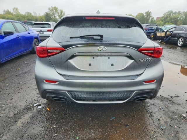 Сірий Інфініті QX30, об'ємом двигуна 2 л та пробігом 114 тис. км за 10894 $, фото 2 на Automoto.ua