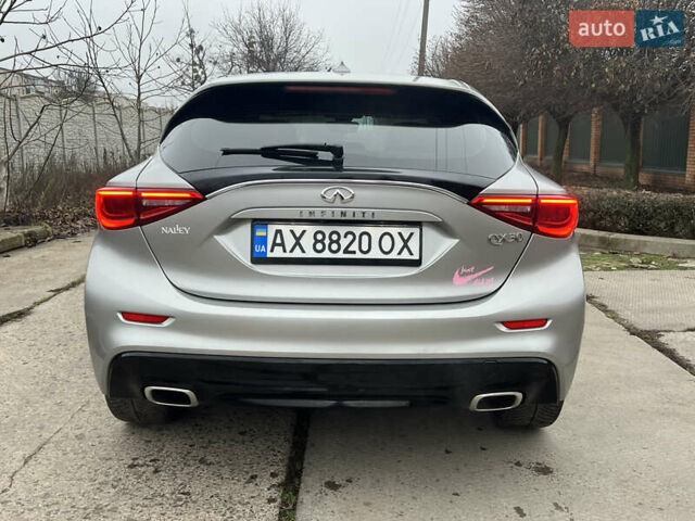 Сірий Інфініті QX30, об'ємом двигуна 1.99 л та пробігом 117 тис. км за 14500 $, фото 2 на Automoto.ua