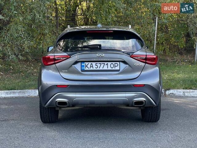 Серый Инфинити QX30, объемом двигателя 1.99 л и пробегом 120 тыс. км за 16400 $, фото 12 на Automoto.ua