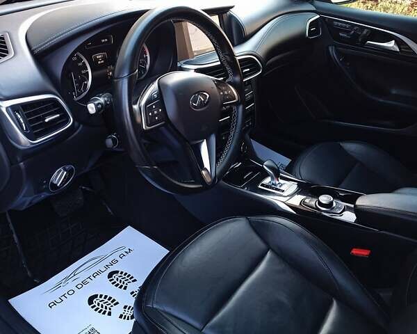 Сірий Інфініті QX30, об'ємом двигуна 2 л та пробігом 86 тис. км за 13900 $, фото 15 на Automoto.ua