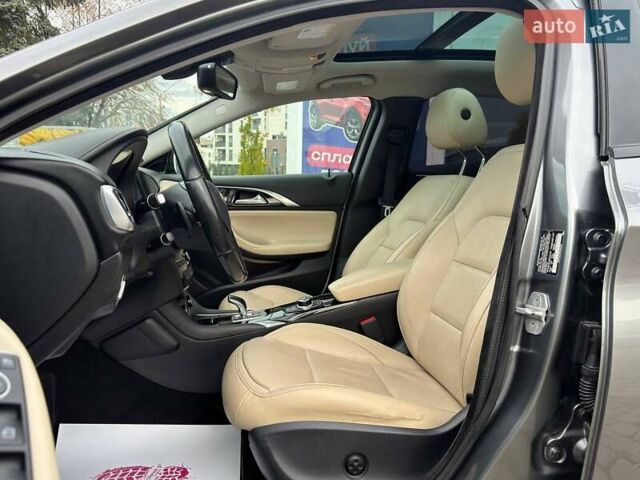 Серый Инфинити QX30, объемом двигателя 1.99 л и пробегом 142 тыс. км за 14700 $, фото 9 на Automoto.ua